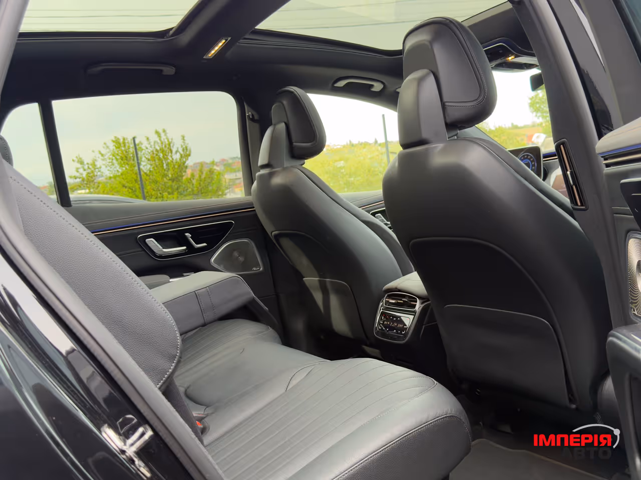 Mercedes-Benz EQS SUV - фото 21