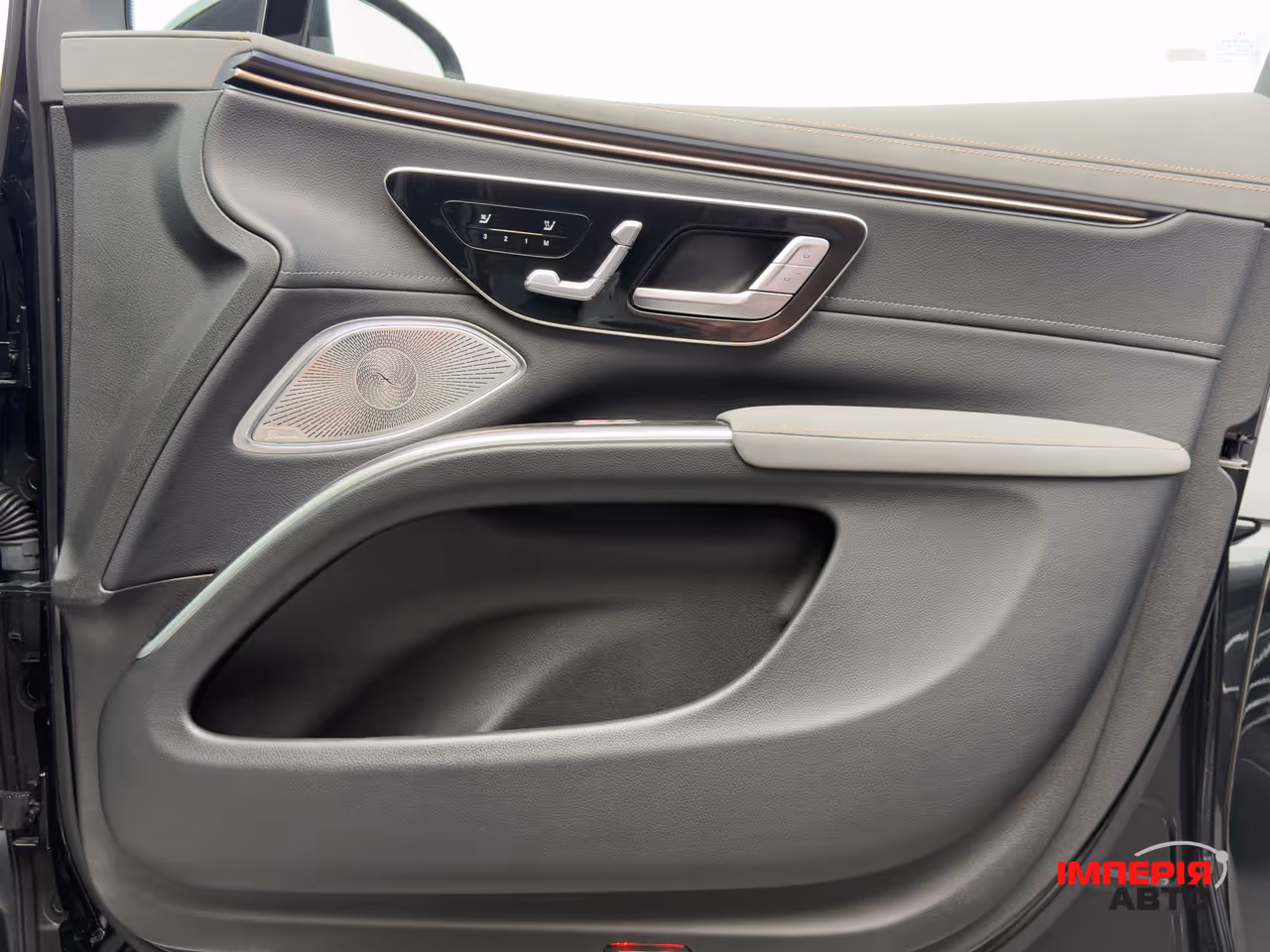 Mercedes-Benz EQS SUV - фото 29