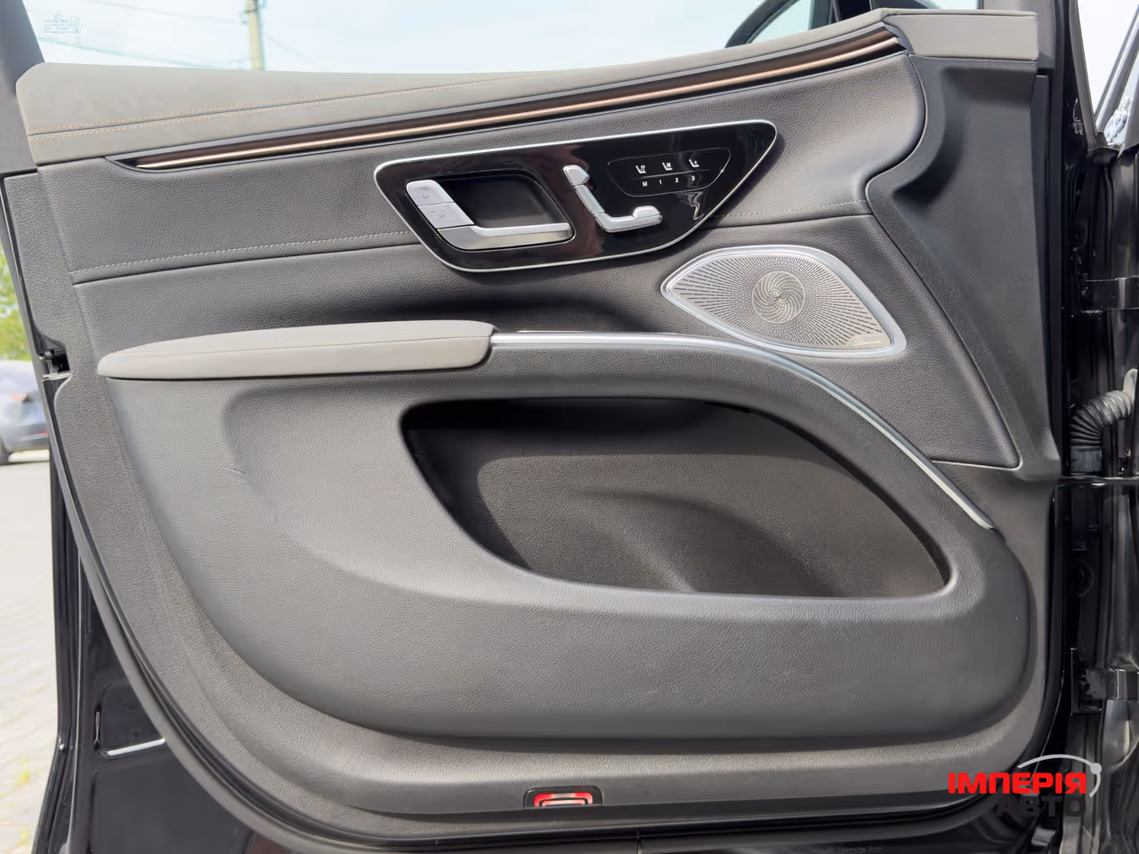 Mercedes-Benz EQS SUV - фото 27