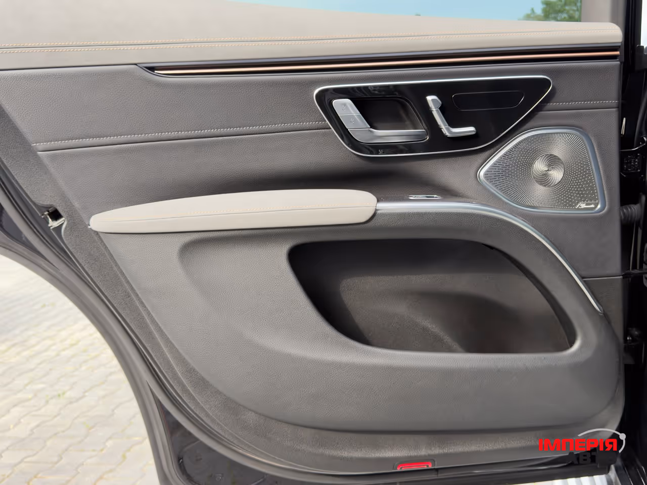 Mercedes-Benz EQS SUV - фото 28