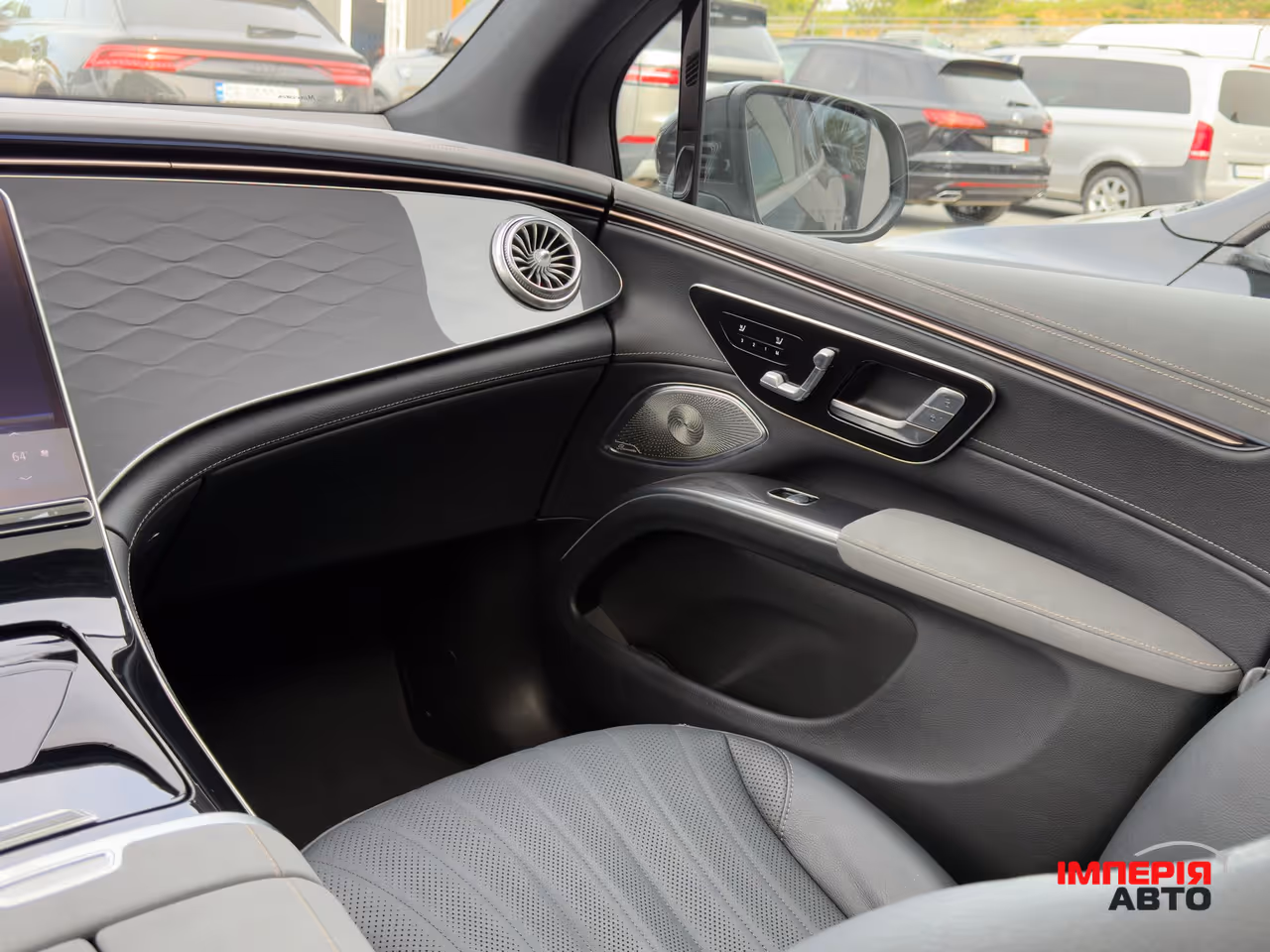 Mercedes-Benz EQS SUV - фото 17