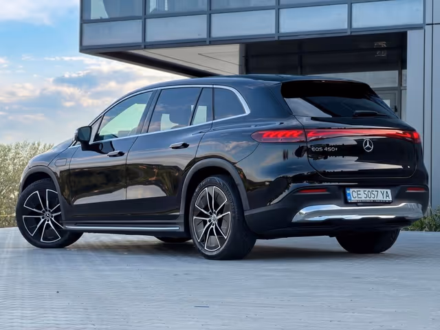 Mercedes-Benz EQS SUV - фото 4