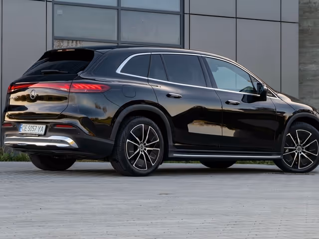 Mercedes-Benz EQS SUV - фото 2