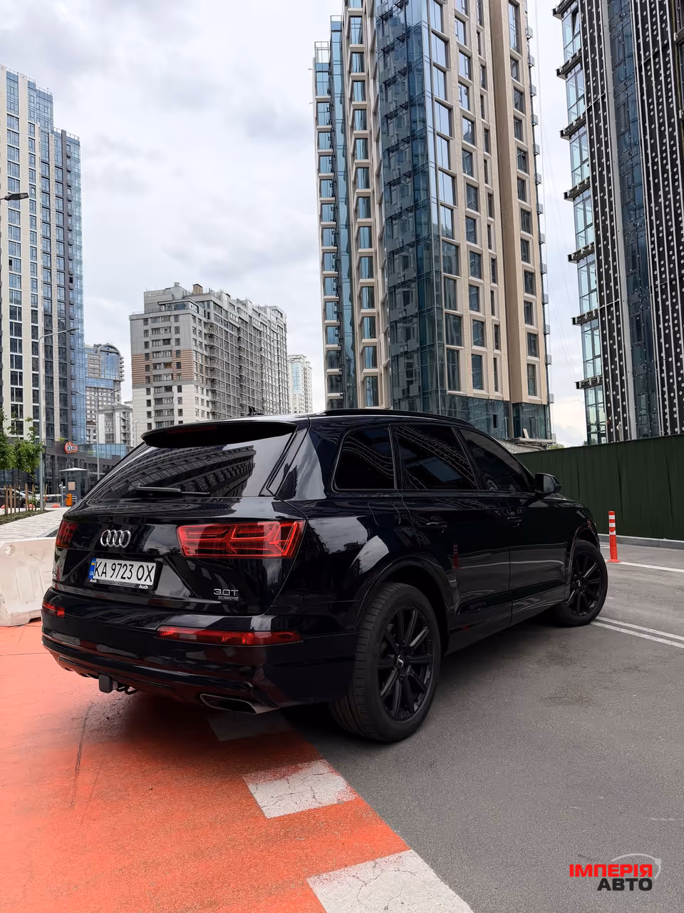Audi Q7 - фото 1