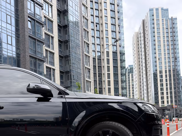 Audi Q7 - фото 4