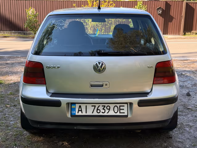 Volkswagen Golf - фото 4