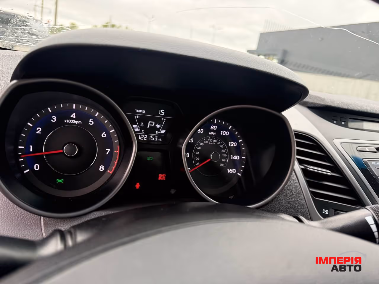 Hyundai Elantra - фото 3