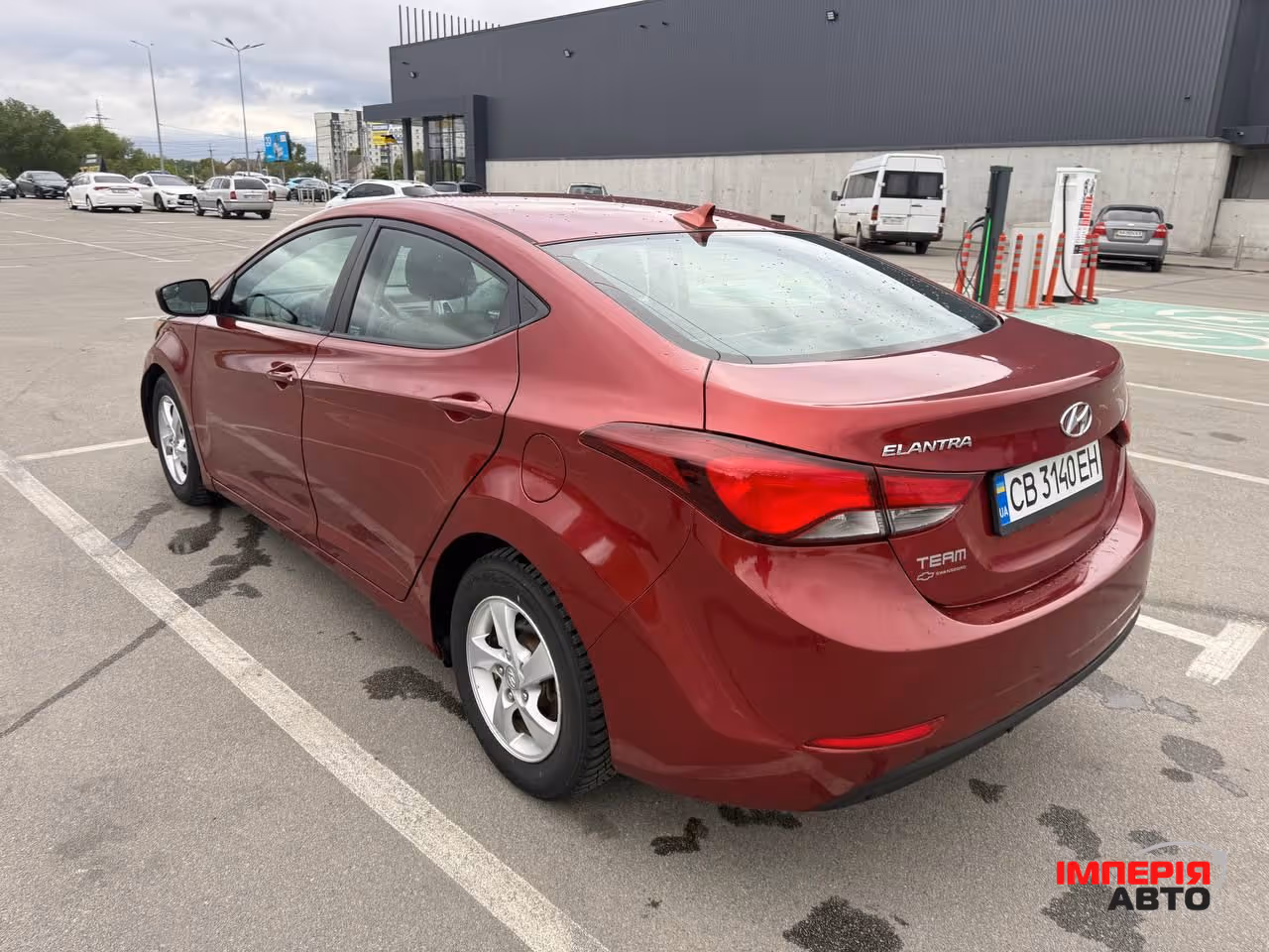 Hyundai Elantra - фото 12