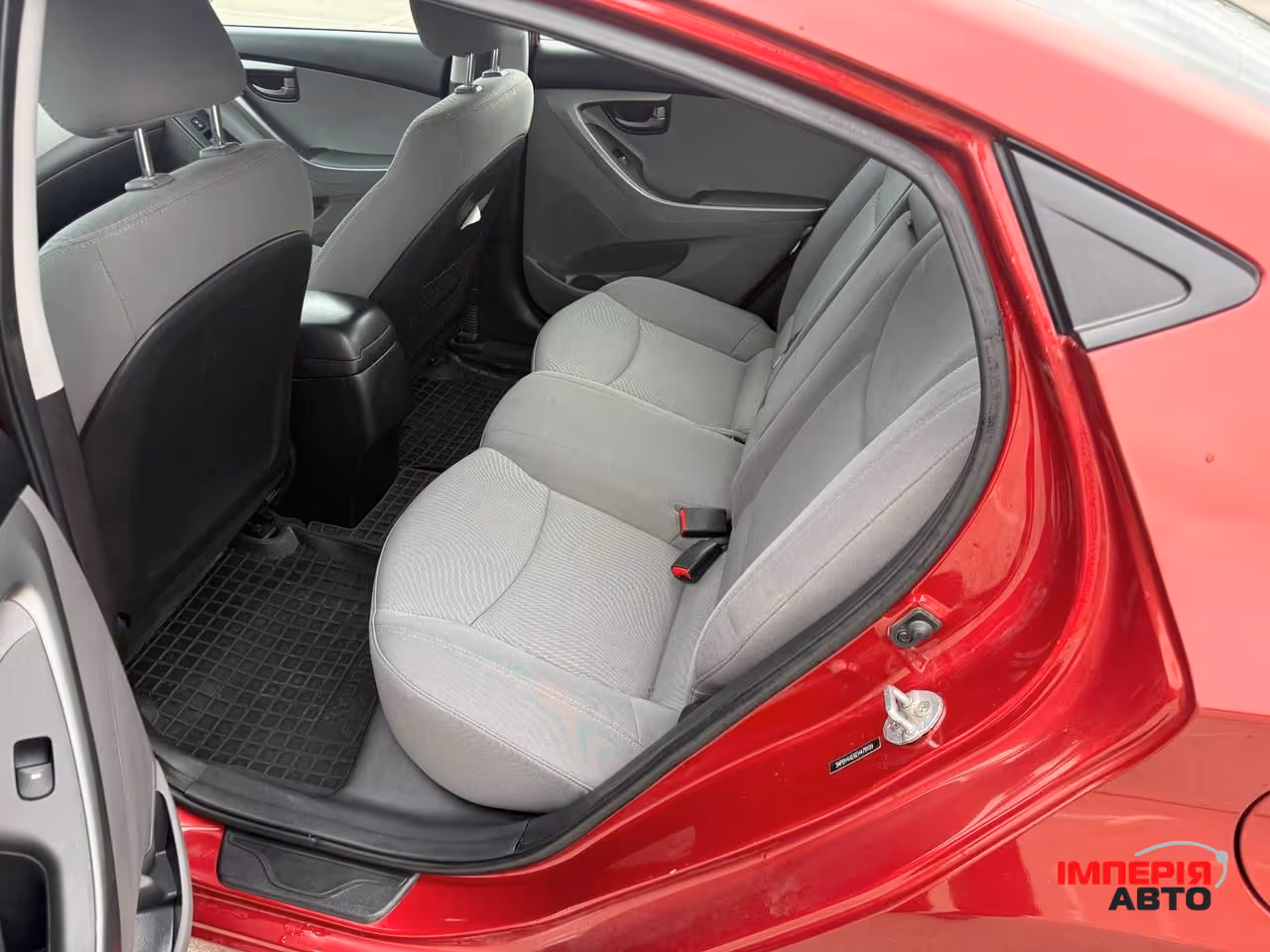 Hyundai Elantra - фото 20