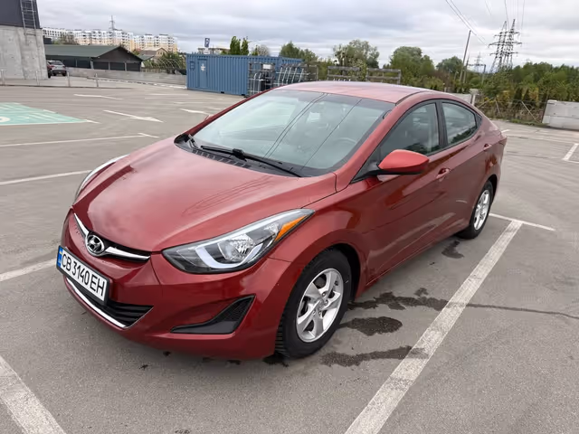 Hyundai Elantra - фото 1