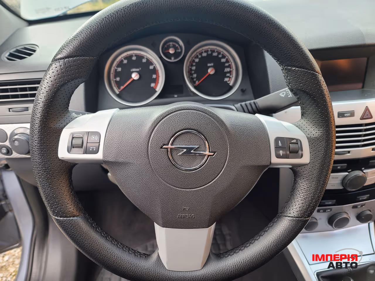 Opel Astra - фото 10