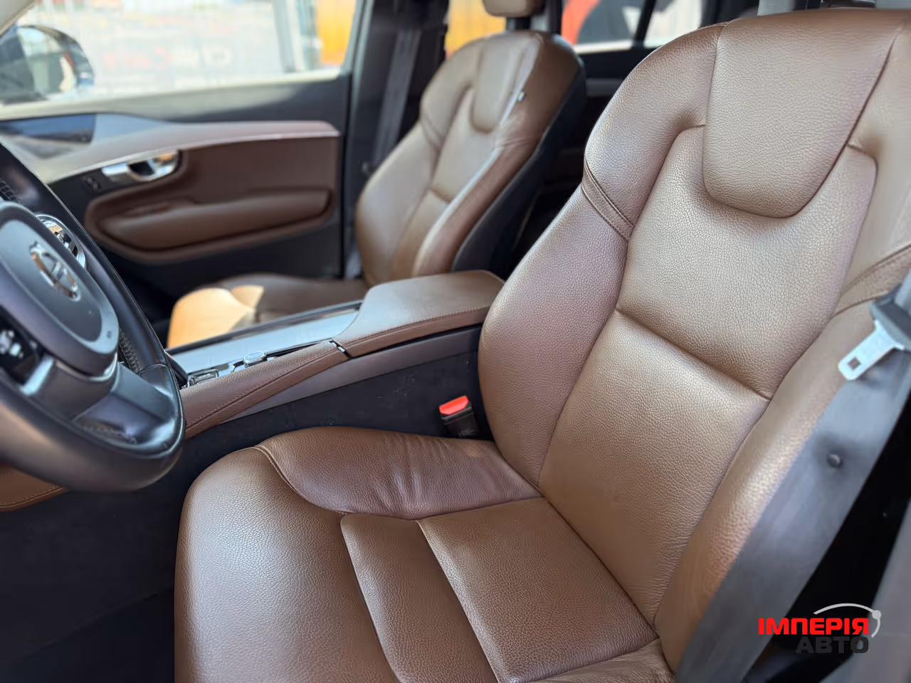 Volvo XC90 - фото 7