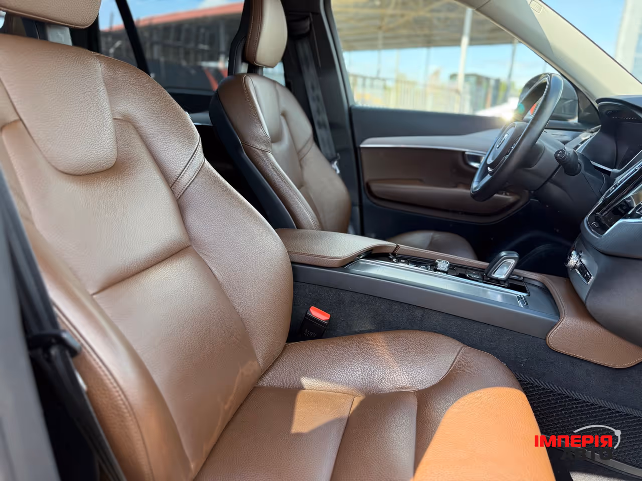 Volvo XC90 - фото 10
