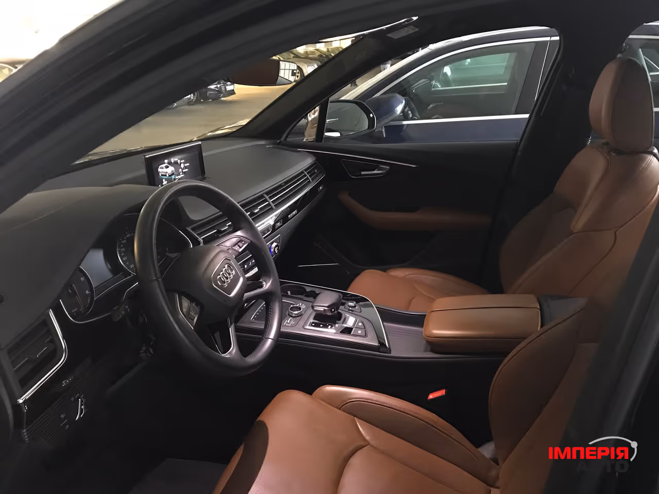 Audi Q7 - фото 21