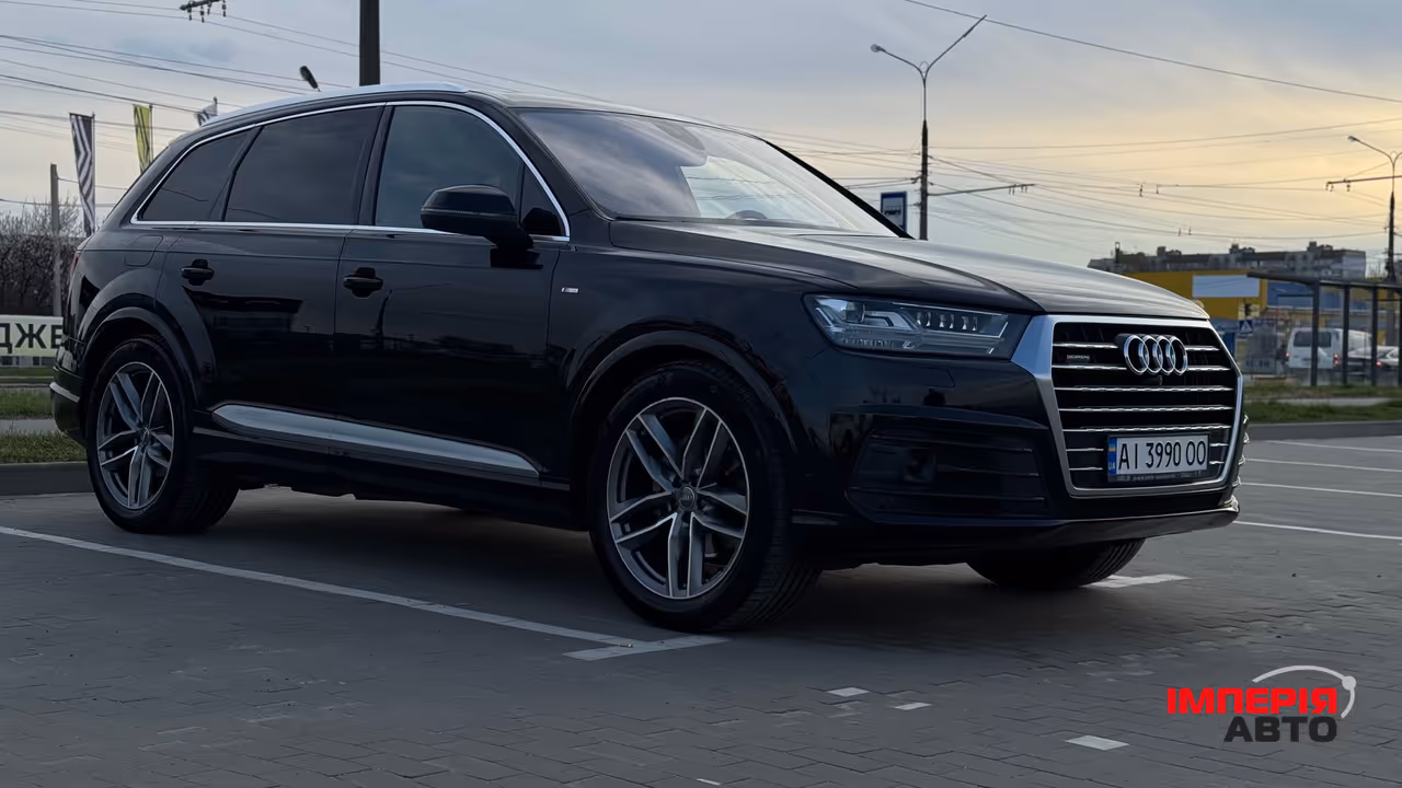 Audi Q7 - фото 10