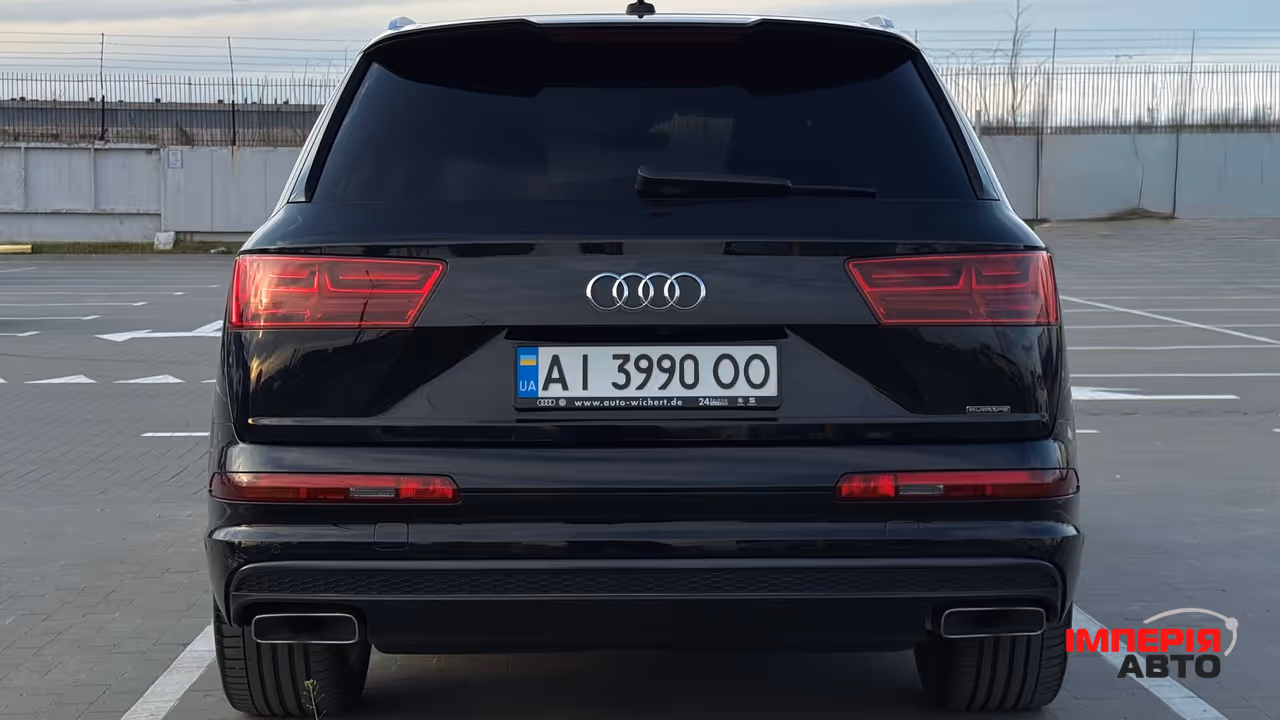 Audi Q7 - фото 7