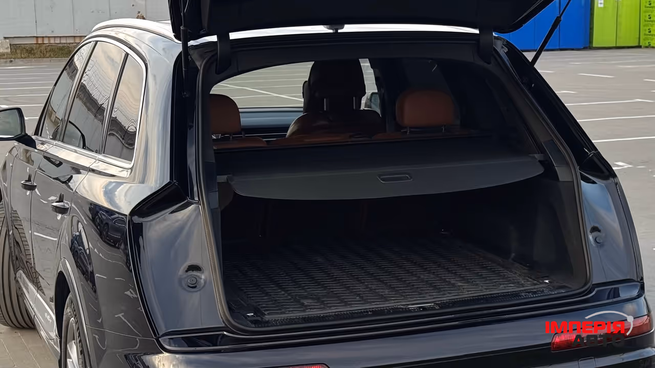 Audi Q7 - фото 19