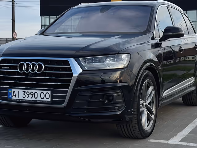 Audi Q7 - фото 1