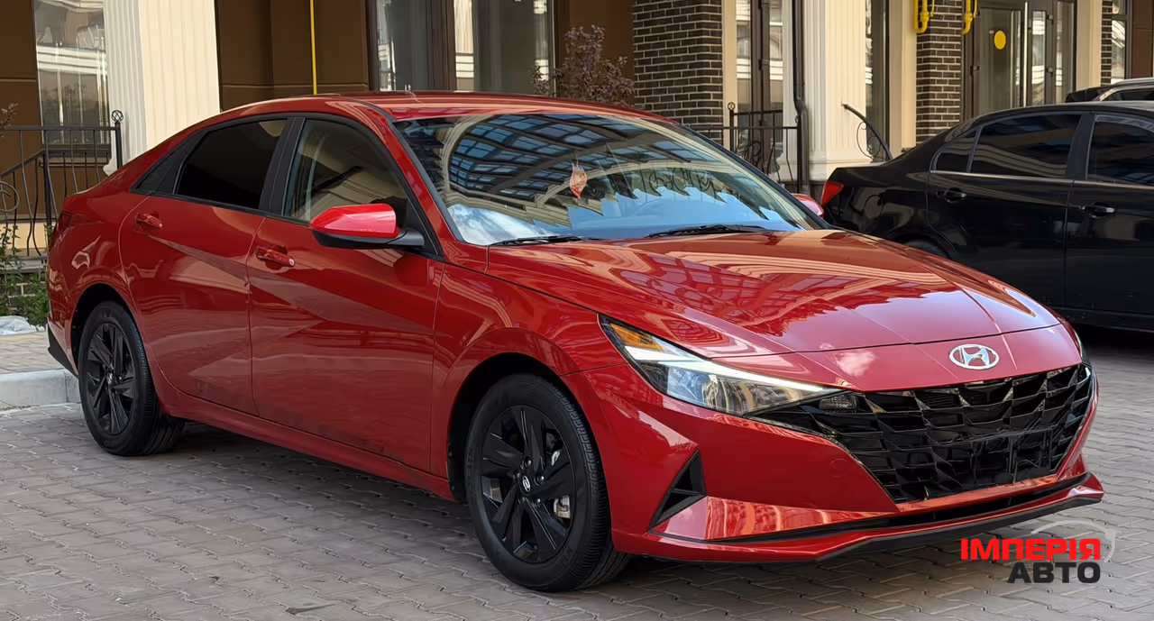 Hyundai Elantra - фото 2