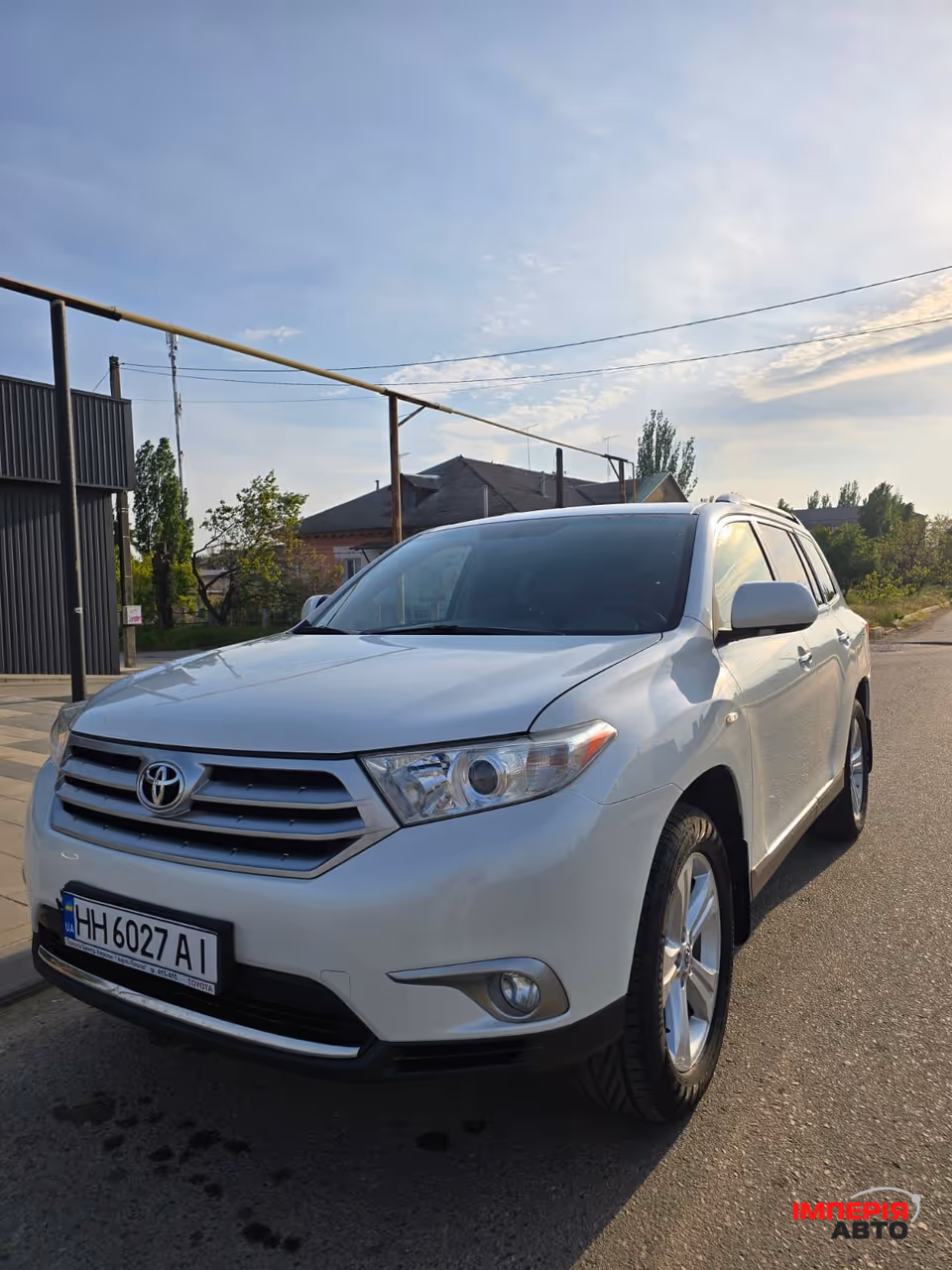 Toyota Highlander - фото 1