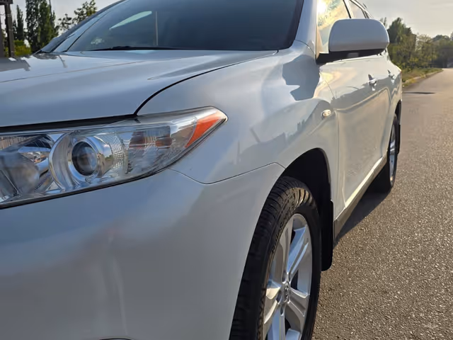 Toyota Highlander - фото 3