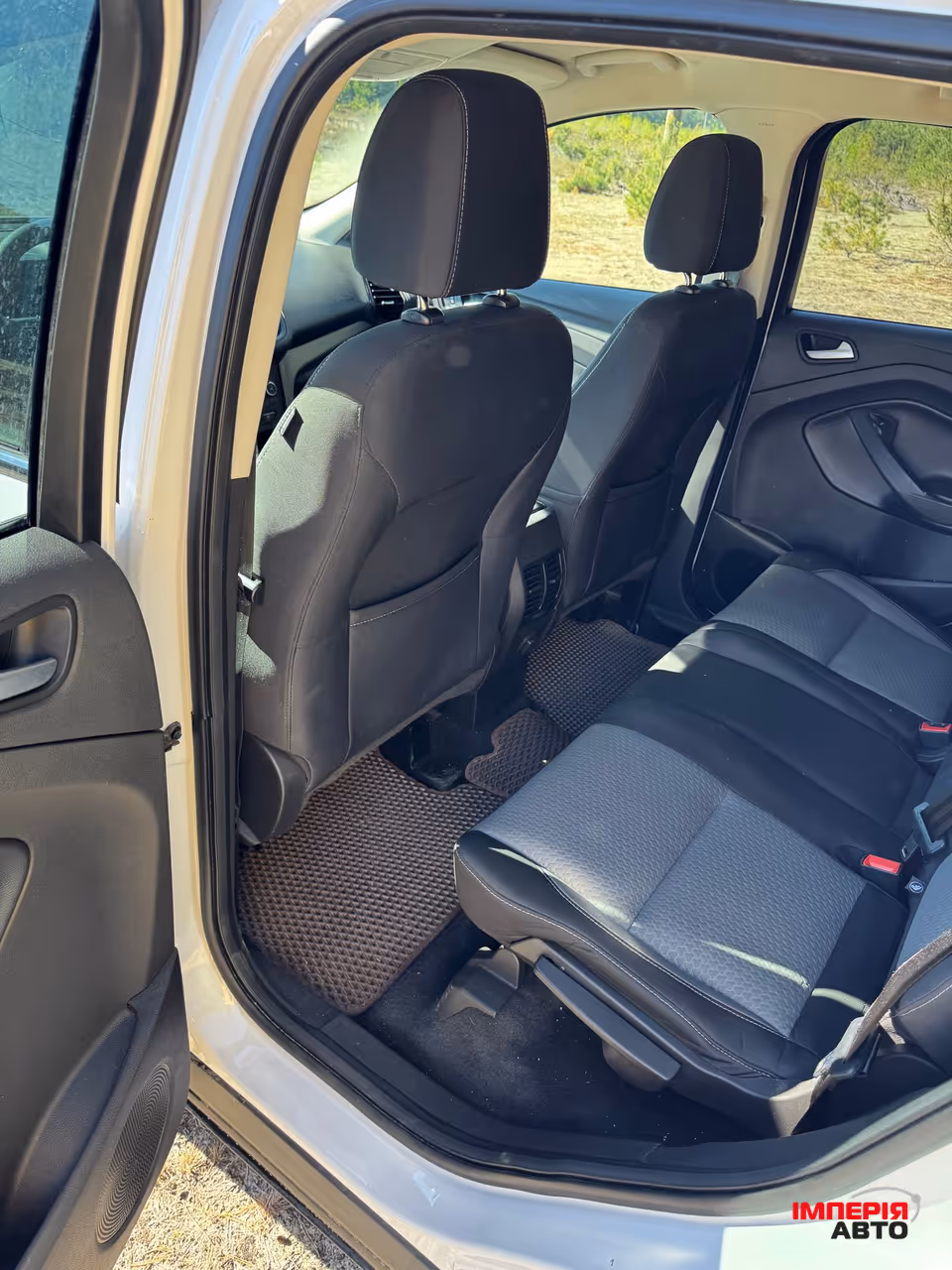 Ford Escape - фото 8