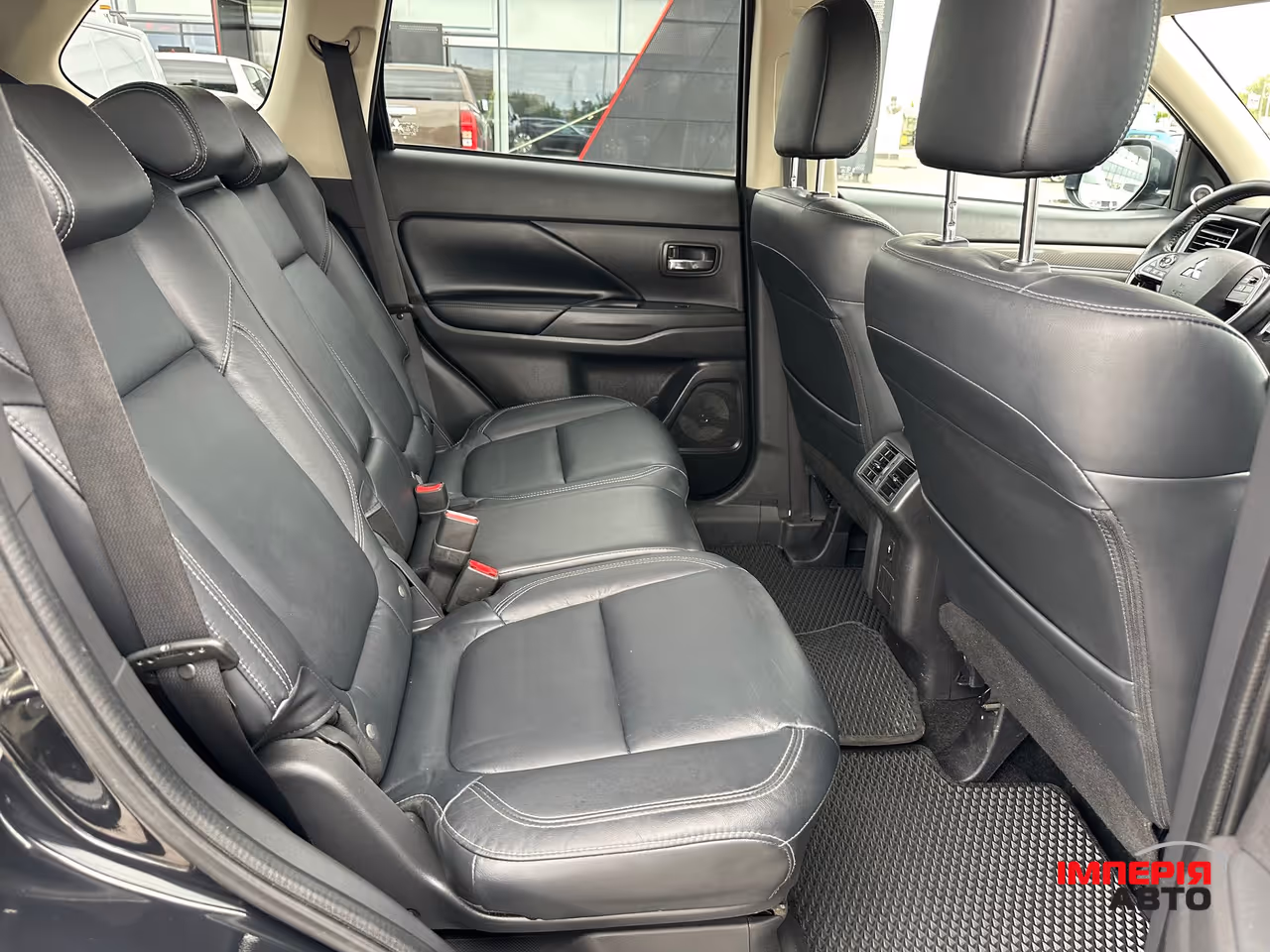 Mitsubishi Outlander - фото 32