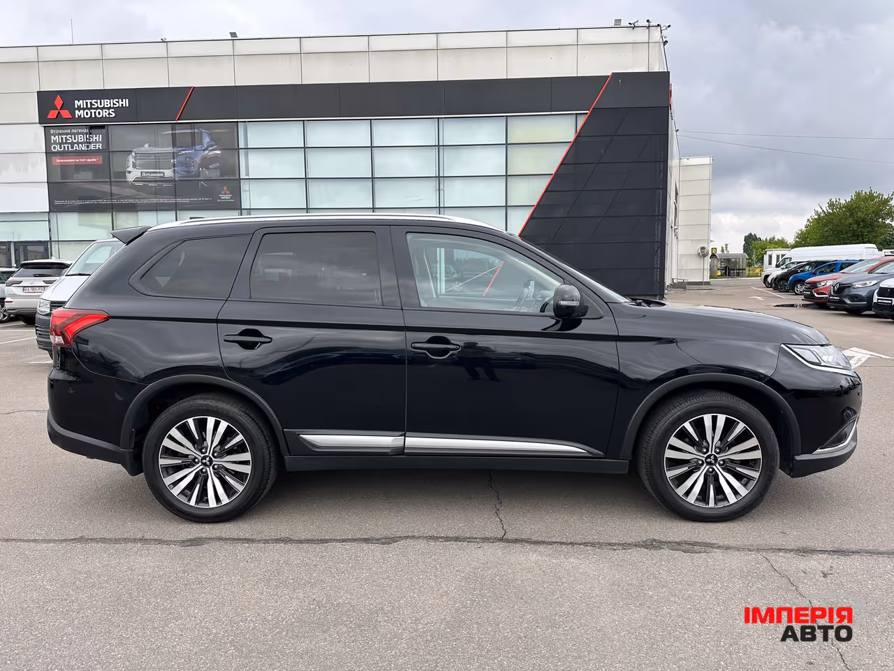 Mitsubishi Outlander - фото 8