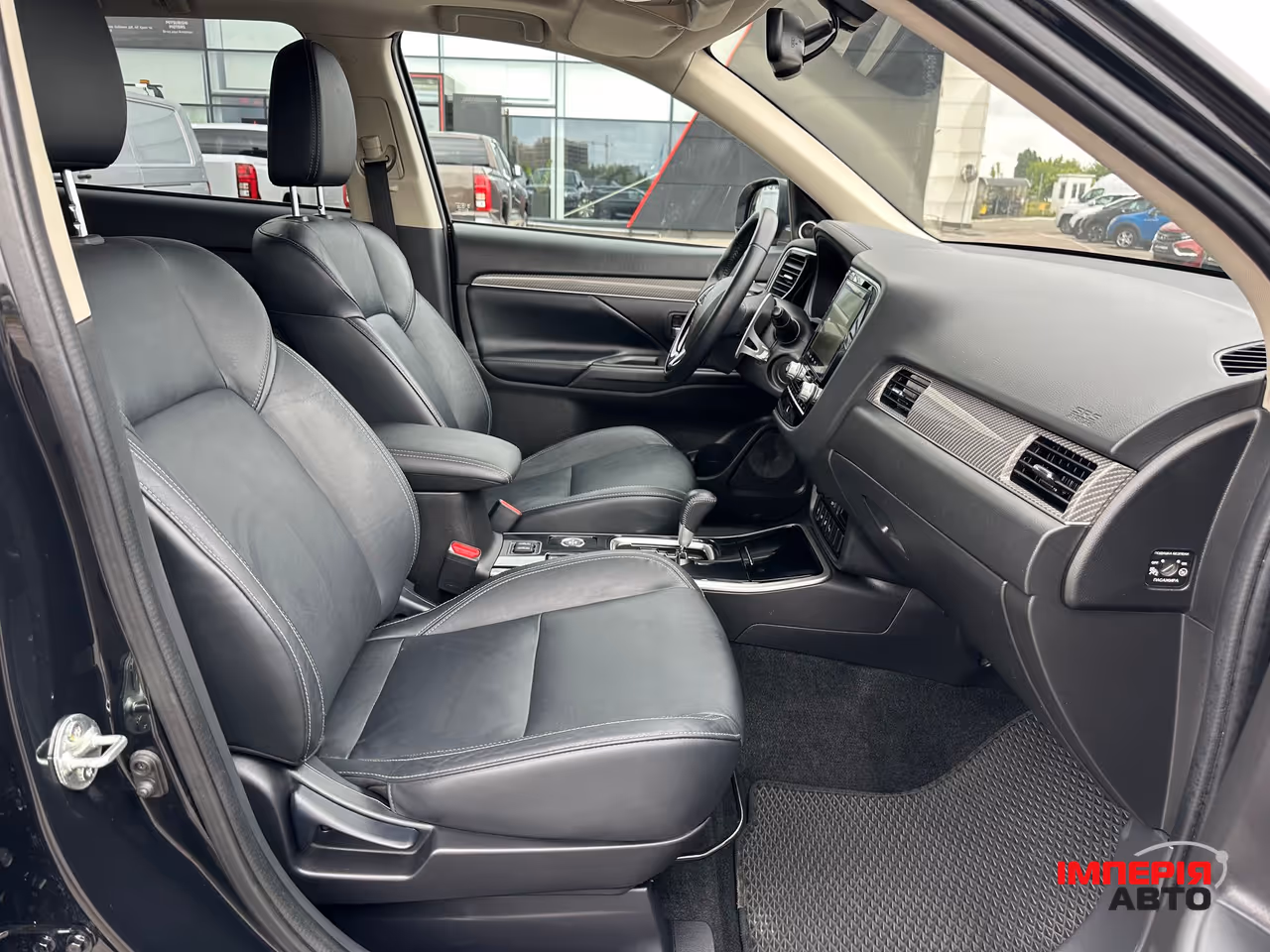 Mitsubishi Outlander - фото 30