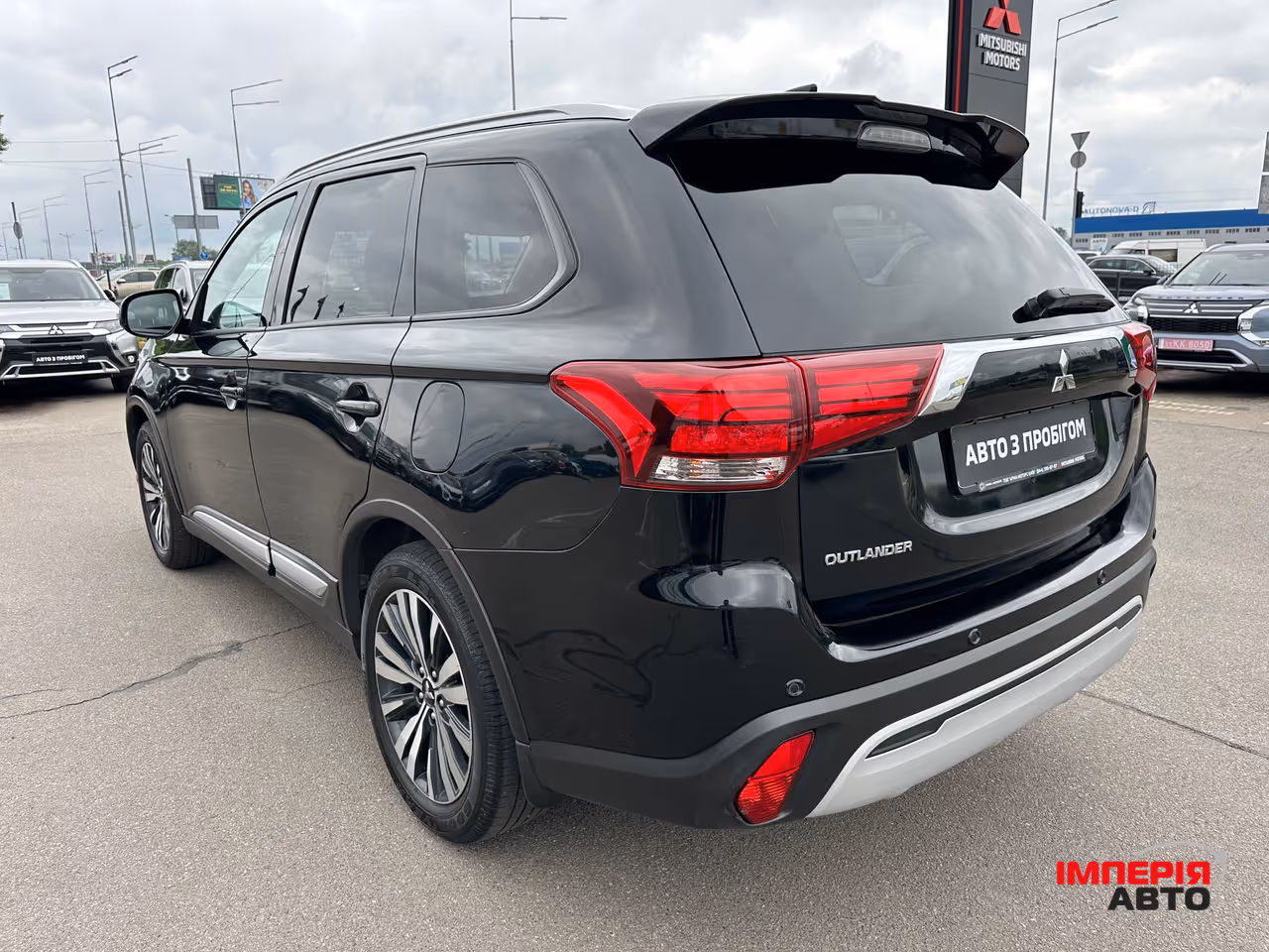 Mitsubishi Outlander - фото 5