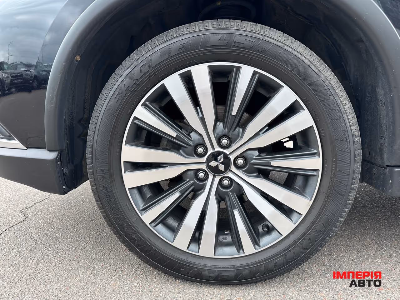 Mitsubishi Outlander - фото 11