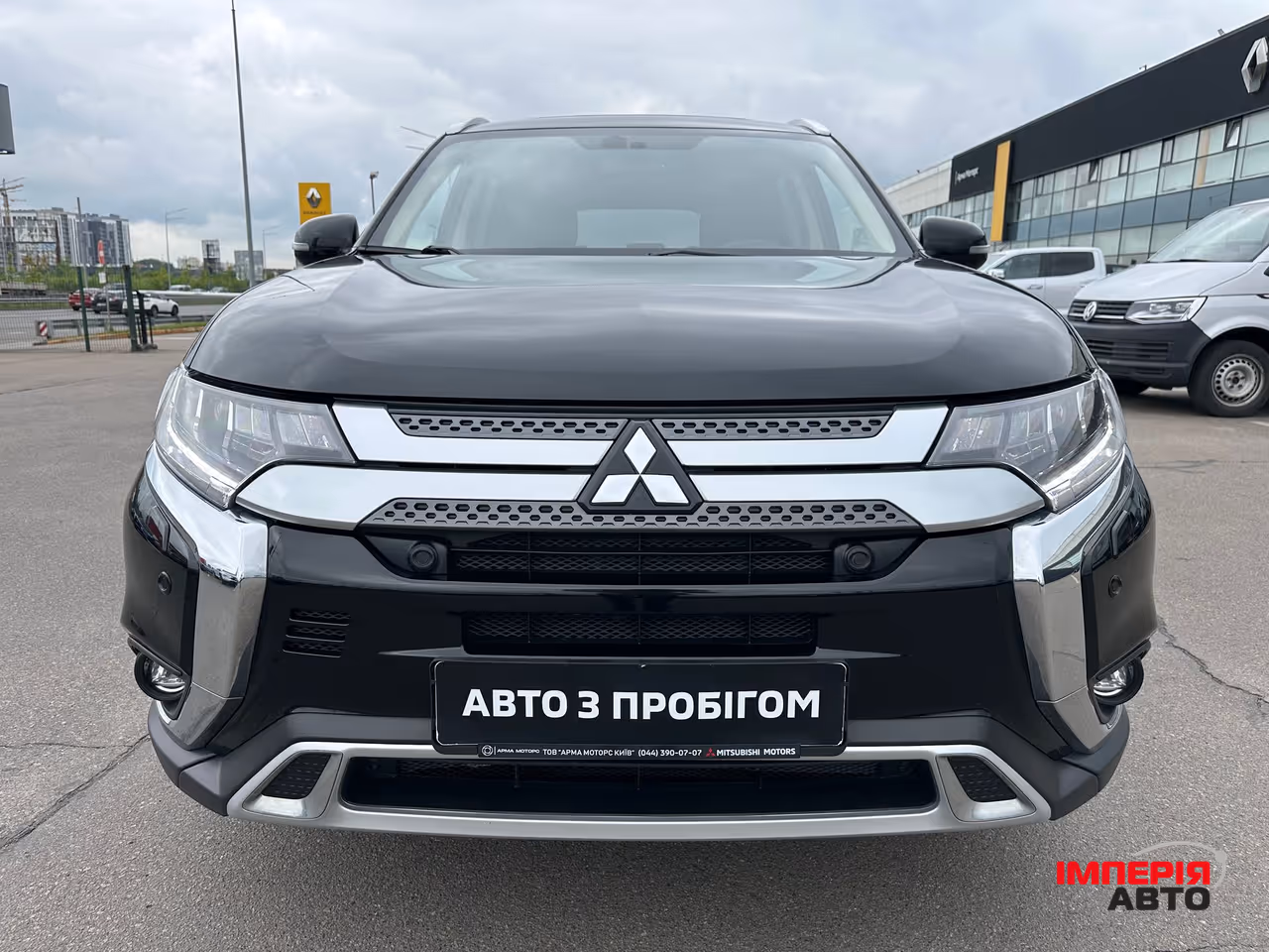 Mitsubishi Outlander - фото 2