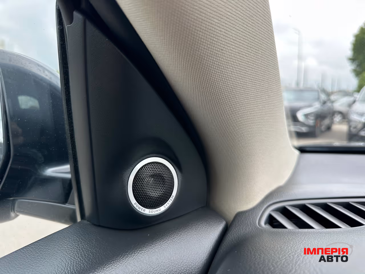 Mitsubishi Outlander - фото 15