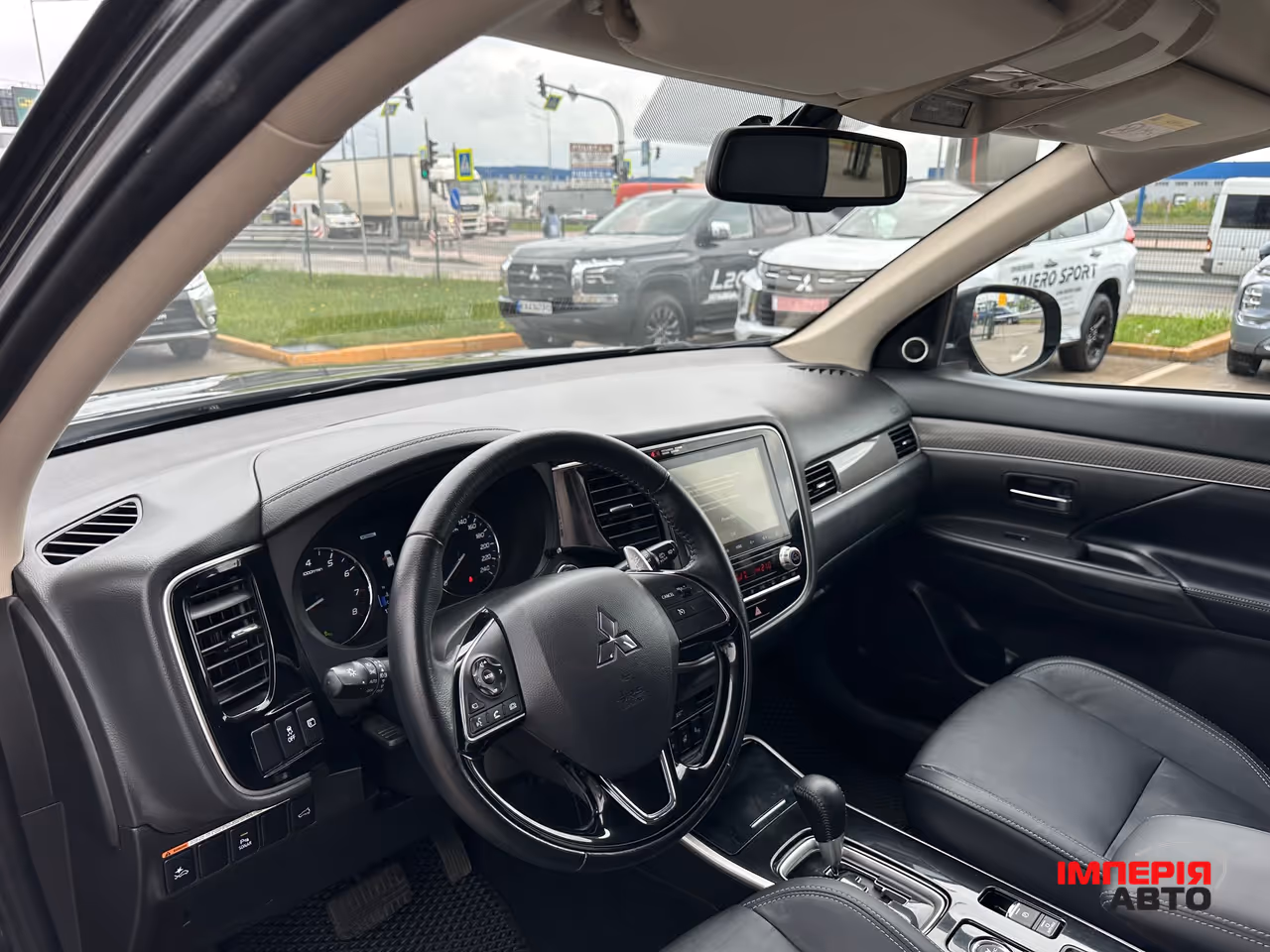 Mitsubishi Outlander - фото 18