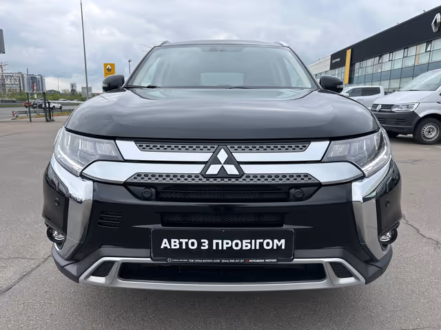 Mitsubishi Outlander - фото 2