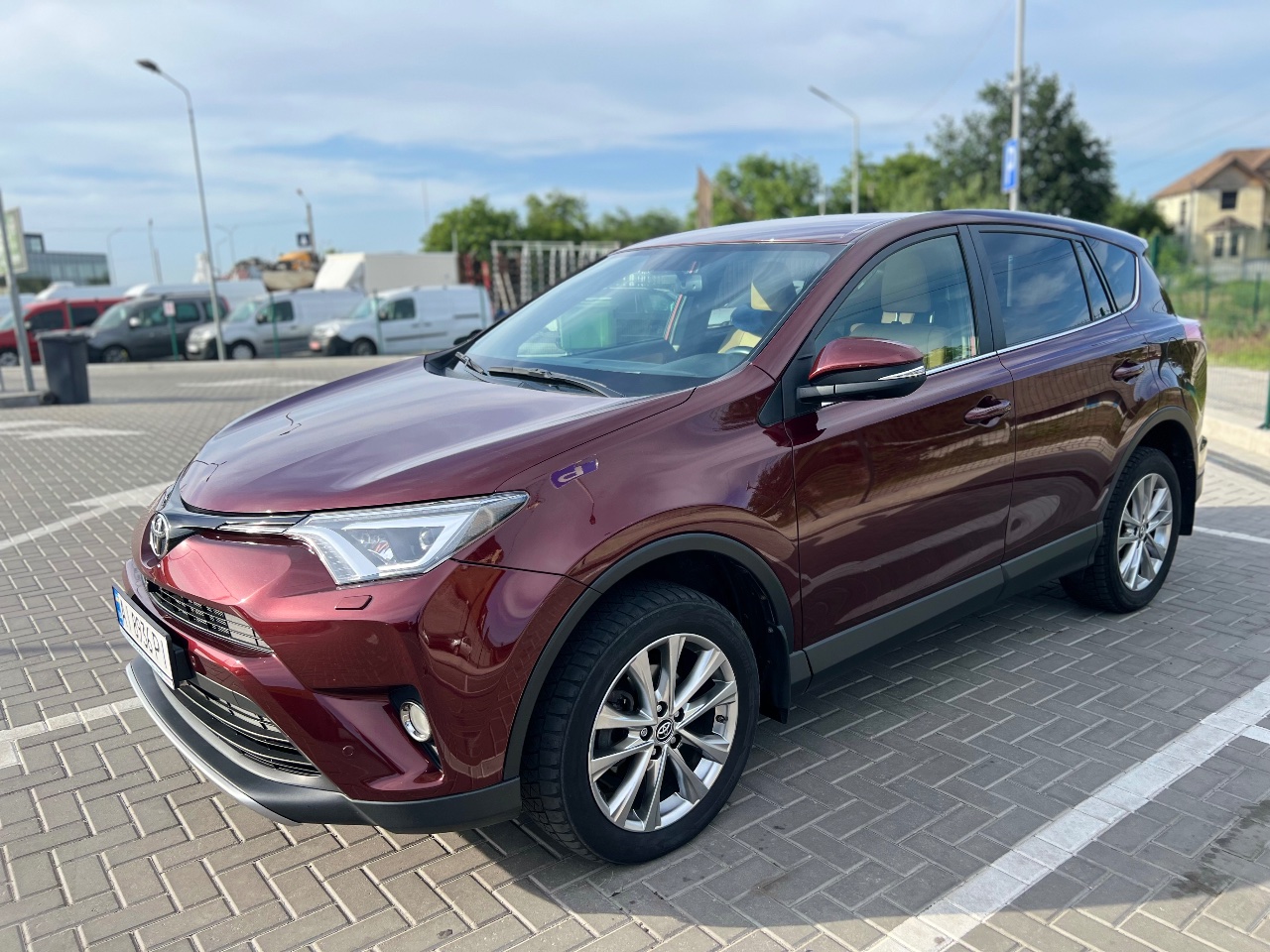 Toyota RAV4 - фото 9