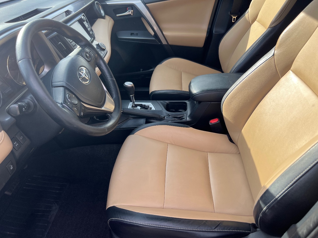 Toyota RAV4 - фото 5