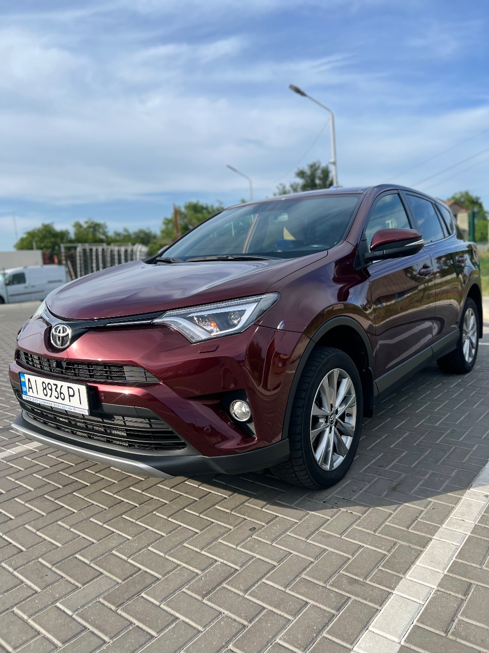 Toyota RAV4 - фото 4