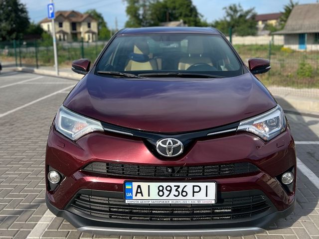Toyota RAV4 - фото 3