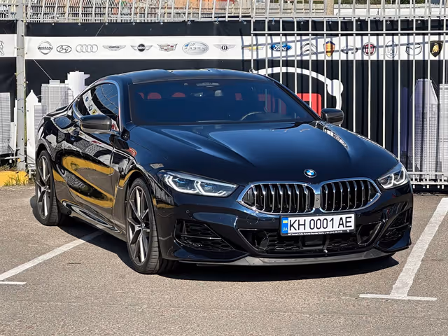 BMW 8 серії - фото 2