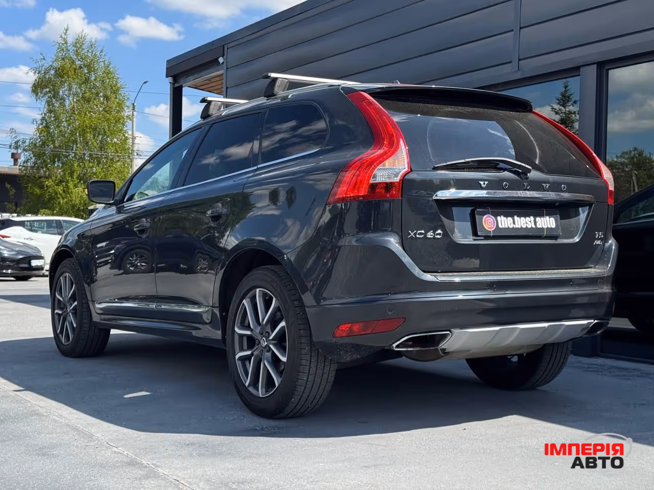 Volvo XC60 - фото 16