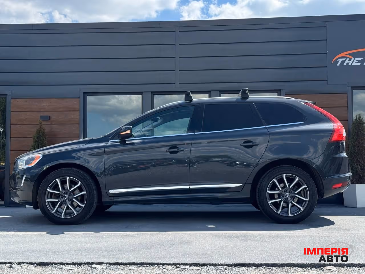 Volvo XC60 - фото 13