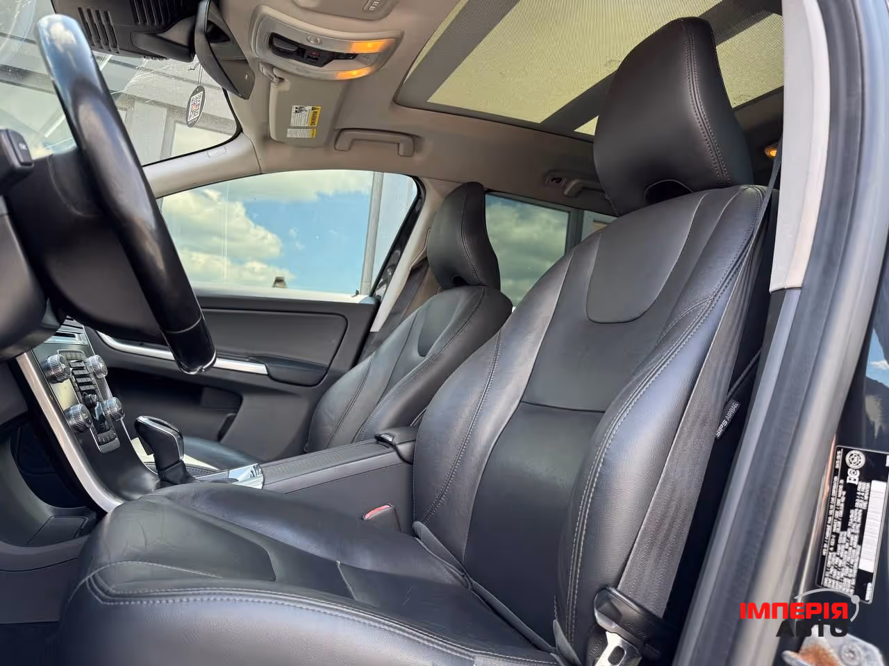 Volvo XC60 - фото 35