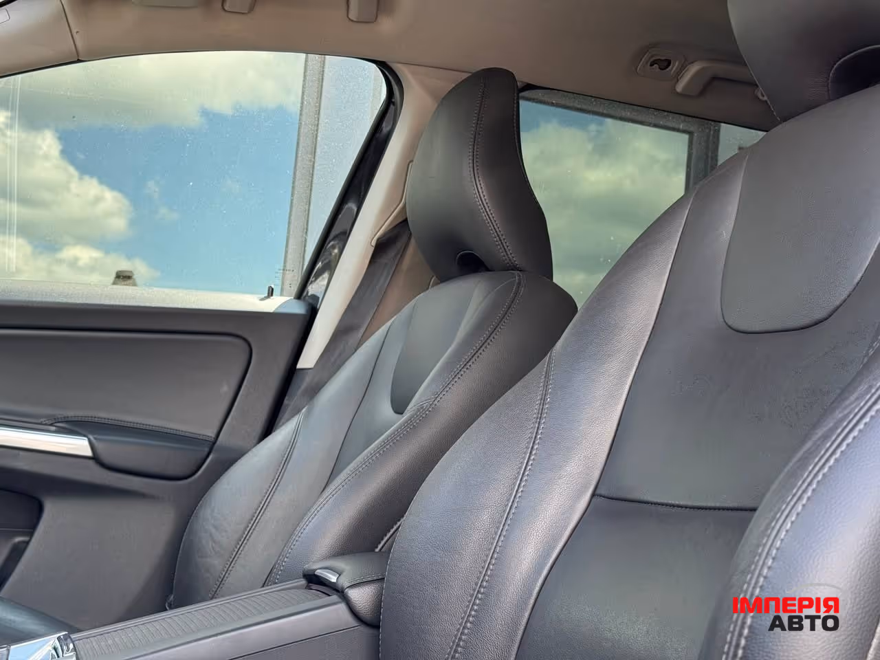 Volvo XC60 - фото 36