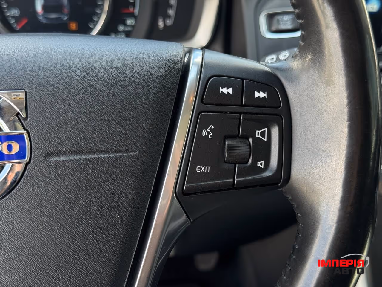 Volvo XC60 - фото 42