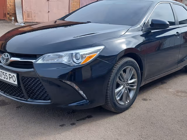 Toyota Camry - фото 4