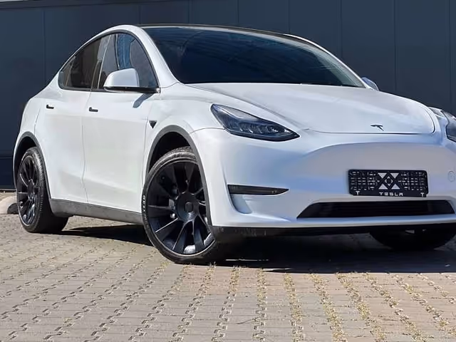 Tesla Model Y - фото 2