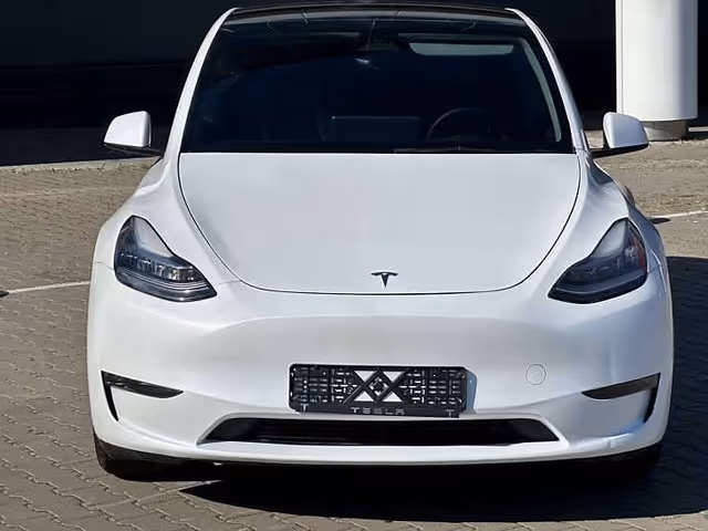 Tesla Model Y - фото 4