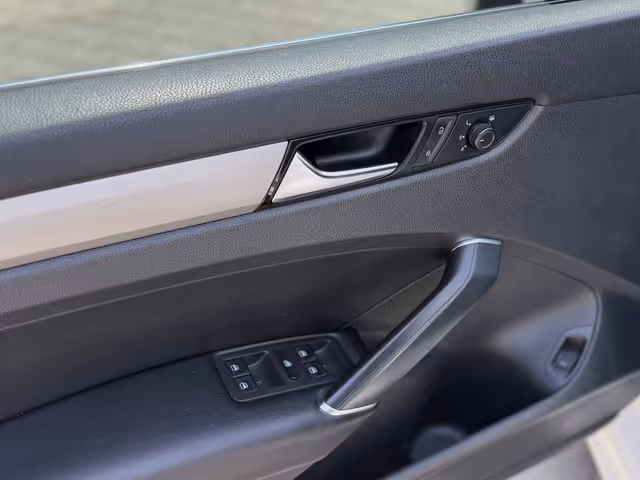 Volkswagen Passat - фото 5