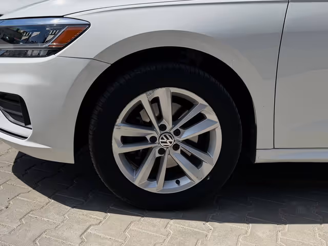 Volkswagen Passat - фото 4